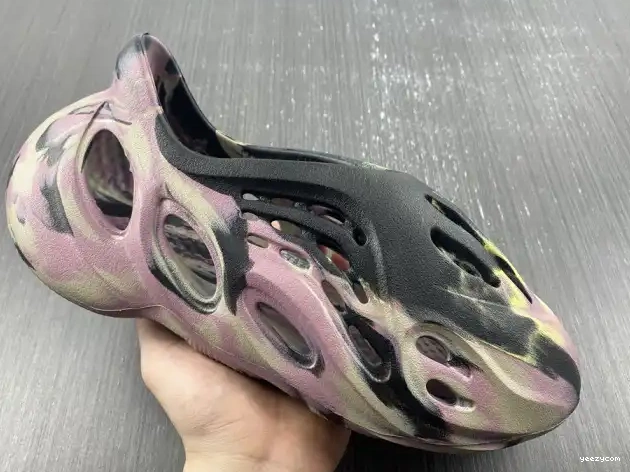 Adidas RNR Carbon IG9562 Foam Yeezy MX 0705